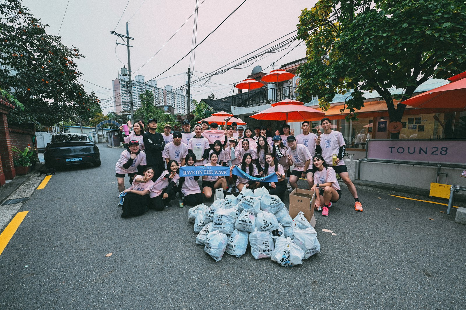 EES x TOUN28 플로깅 레이브 in 용산